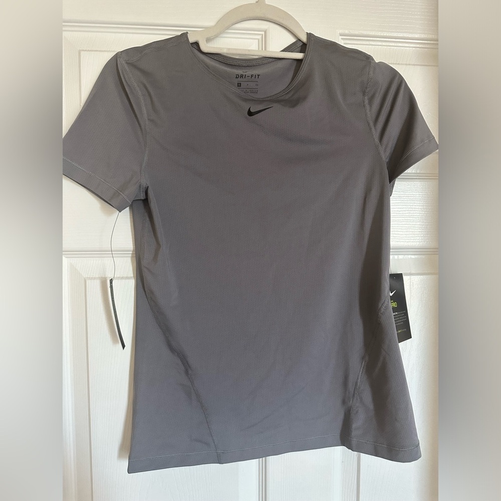 Nike Pro Slim Fit Training Top Small